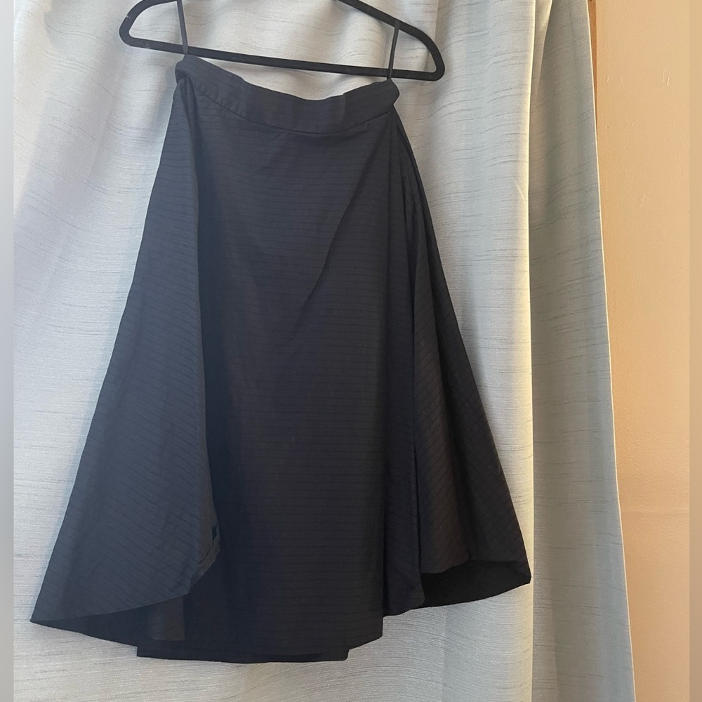 Uniqlo Skirt WITH POCKETS